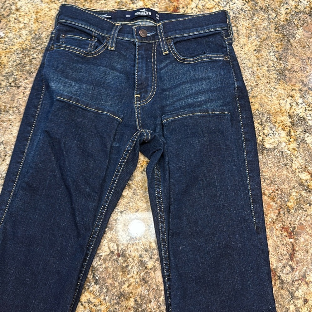 Hollister Men’s Super Skinny Advanced Stretch Dark Wash Jeans Size: 26W x 30 L